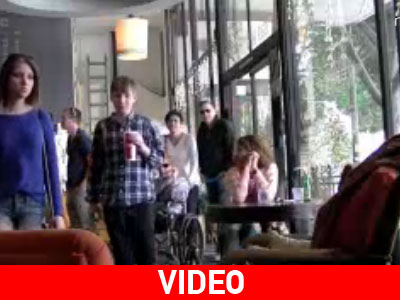 Ο άνθρωπος – καρέκλα!