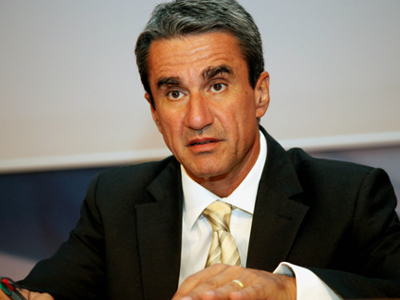 Αναβοσβήνει φωτιές ο Λοβέρδος