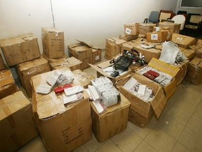 Κατέστρεψαν προϊόντα «μαϊμού» στο Δήμο Πειραιά