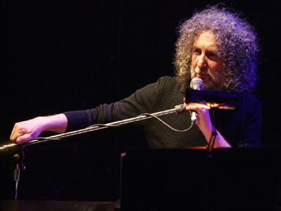 Γιώργος Καζαντζής live @ «Μαύρη Τρύπα»