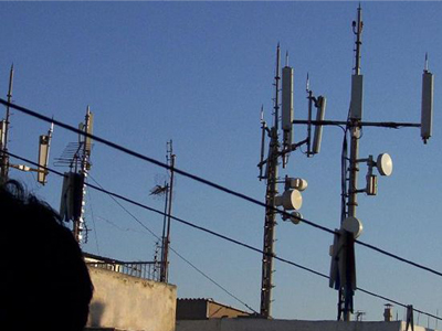 «Ξήλωσαν» παράνομη κεραία κινητής τηλεφωνίας
