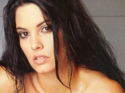 Tι αγαπά η Κορινθίου εκτός από τον Αϊβάζη;