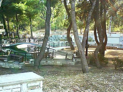 Την βίασαν και την σκότωσαν Την βίασαν και την σκότωσαν