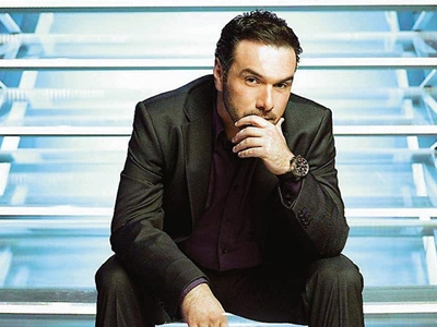 Γιατί είναι έξαλλος;