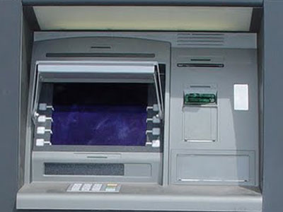 Διέρρηξαν ΑΤΜ στην Πάτρα