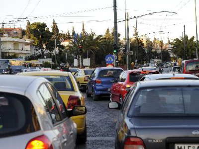 Πιάστηκαν στα χέρια για παράβαση του ΚΟΚ Πιάστηκαν στα χέρια για παράβαση του ΚΟΚ