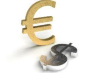 Υποχώρησε το ευρώ έναντι του δολαρίου