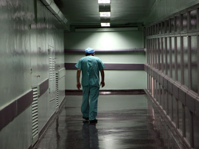 Τραυματιοφορέας με τον ιό Η1Ν1 νοσηλεύεται στον Ευαγγελισμό