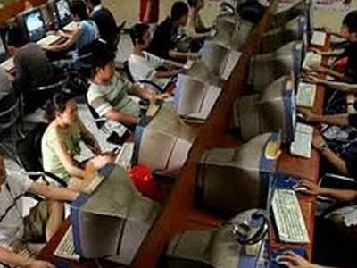 Έκλεψαν, έσπασαν και έφυγαν Έκλεψαν, έσπασαν και έφυγαν