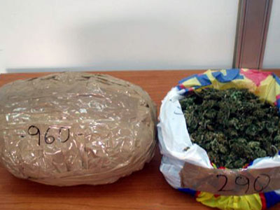 Συνελήφθη με 4 σάκους και 2 τσουβάλια ακατέργαστη κάνναβη Συνελήφθη με 4 σάκους και 2 τσουβάλια ακατέργαστη κάνναβη