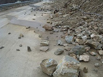 Κατολίσθηση βράχων σε σημεία του Εθνικού Οδικού Δικτύου