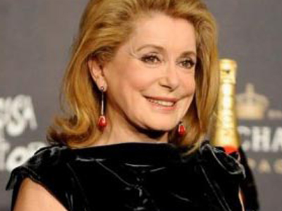 Έτσι απλά… Κατρίν Ντενέβ