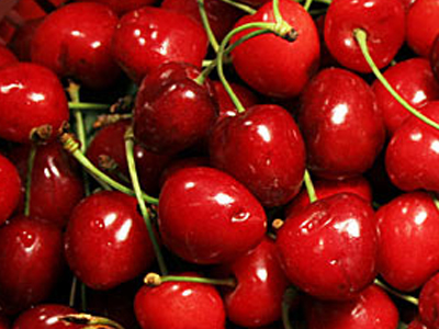 Με κούριερ τα κεράσια. Από το χωράφι στο σπίτι σας!