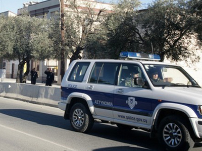 Κρατούσε όμηρο δίχρονο κοριτσάκι