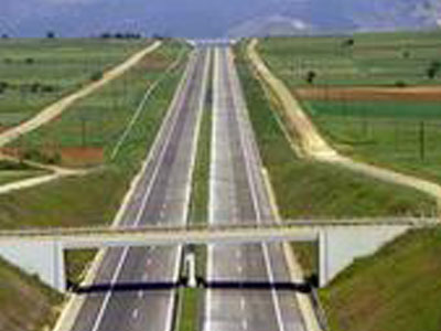 Συνεχίζεται η κατάληψη για τον επικίνδυνο δρόμο