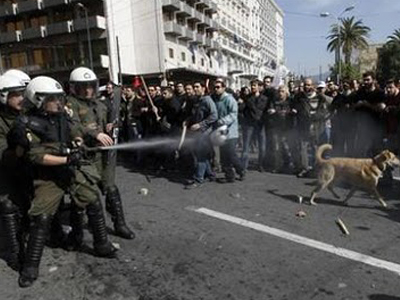Ζημιές από τα επεισόδια στο Ηράκλειο και μία σύλληψη από τις Αρχές