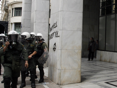 Τραυματισμένοι αστυνομικοί από τα επεισόδια