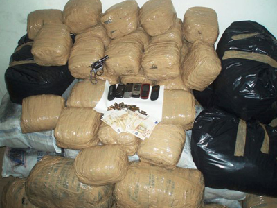 Συνέλαβαν αστυνομικό για ναρκωτικά