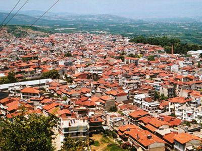 Καθαρίζουν την πόλη της Νάουσας