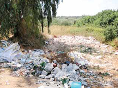 Τραγικές εικόνες σε νεκροταφείο