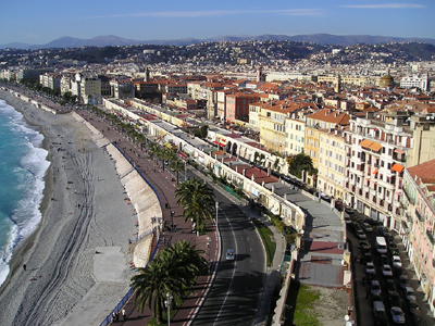 Μαχαίρωσε τρεις ανθρώπους χωρίς λόγο στη Γαλλία Μαχαίρωσε τρεις ανθρώπους χωρίς λόγο στη Γαλλία