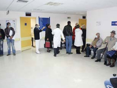 Την έδειραν μέσα στο νοσοκομείο Την έδειραν μέσα στο νοσοκομείο