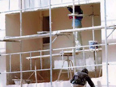 Μικρή άνοδο στην οικοδομική δραστηριότητα