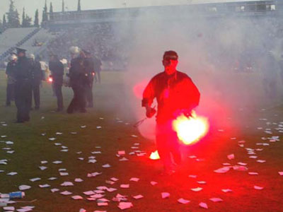 Συνελήφθησαν με 60 φωτοβολίδες και 68 βεγγαλικά