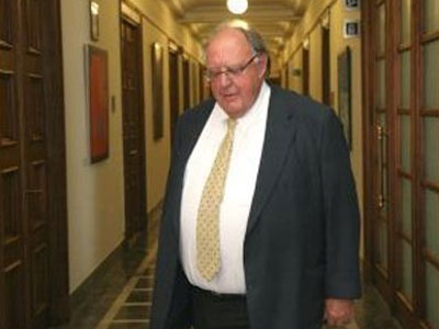 Πάγκαλος εναντίον Πάγκαλου