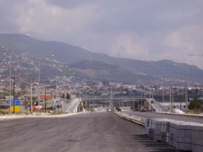 Ένα σπίτι εμποδίζει τον περιφερειακό στον Βόλο