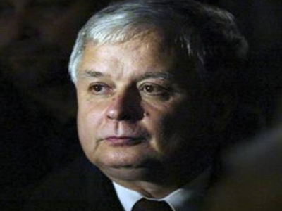 Δημοσκόπηση στην Πολωνία εμφανίζει νικητή τον Κομορόφσκι