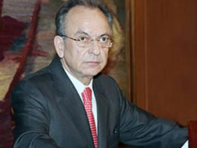 Έκλεισαν τον Σιούφα στο πάρκινγκ της Βουλής