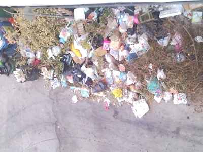 Σκουπιδότοπος στη Θηβών και Λεβαδείας