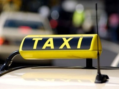 Τραυμάτισε ταξιτζή και εξαφανίστηκε