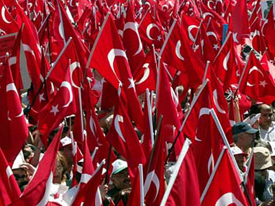 Τα δύο τρίτα των Τούρκων θα ψήφιζαν τη μεταρρύθμιση του δικαστικού συστήματος