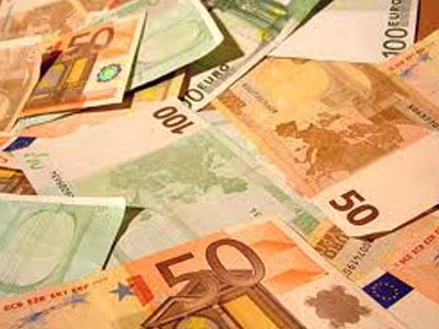 Συνελήφθησαν για κατοχή πλαστών χαρτονομισμάτων