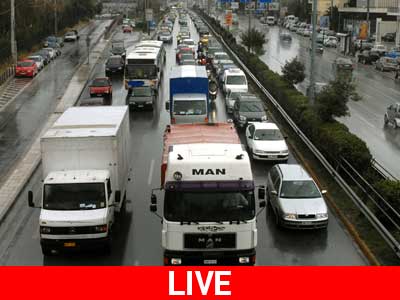 Προβλήματα από την κακοκαιρία σε δρόμους και λιμάνια