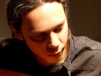 Στην Κύπρο με τις κόρες του