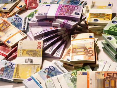 Κύκλωμα απατεώνων υποσχόταν πακέτα ΕΣΠΑ