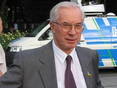 Αζάροφ: Πιο ασφαλή τα χρήματα σας στην Ουκρανία