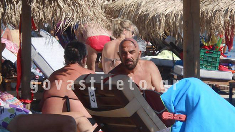 Γιάννης Ζουγανέλης: Με τη σύζυγό του σε στιγμές χαλάρωσης στο ησυχαστήριο τους στη Μύκονο