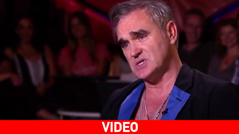 Morrissey: Δημόσια εξομολόγηση για την σεξουαλική κακοποίηση από υπάλληλο αεροδρομίου!