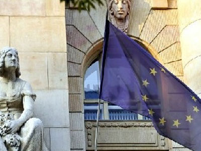 Δυσκολότερος ο δανεισμός των μικρομεσαίων επιχειρήσεων