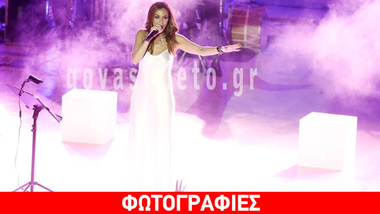 Εικόνες αποθέωσης για τη Βανδή στη συναυλία της στο «Βεάκειο»