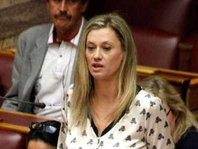 Ρ.Μακρή προς Άδωνι: «Kαμαρώστε τον φασιστάκο…»