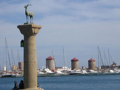 Της έταξε δουλειά, τη βίασε και την εξώθησε στην πορνεία