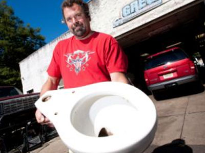 Πωλείται η τουαλέτα του Χίτλερ