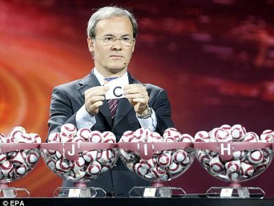 «Ισχυρός» ο Ολυμπιακός, μαθαίνει τους αντιπάλους του