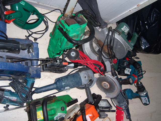 Τρεις συλλήψεις για διαρρήξεις οικιών στη Σαλαμίνα