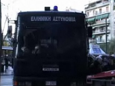 Γεμάτος κλούβες ο Πειραιάς. Διαψεύδει το επεισόδιο υποψήφιος με τον Β. Μιχαλολιάκο